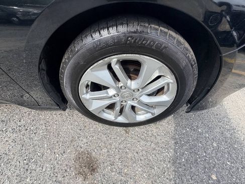Used 2018 Honda Accord LX image 47