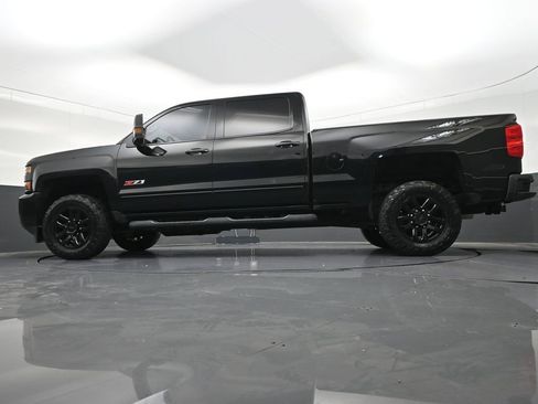 Used 2017 Chevrolet Silverado 2500 LT w/ Midnight Edition AWD/4WD image 26