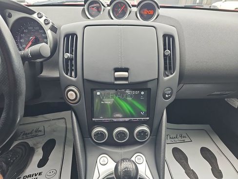 Used 2020 Nissan 370Z Coupe RWD image 23