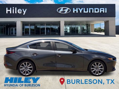 Used 2023 MAZDA MAZDA3 s FWD image 3