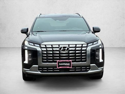 Used 2024 Hyundai Palisade Calligraphy image 2