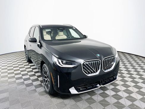 Used 2025 BMW X3 xDrive30i w/ Premium Package image 1