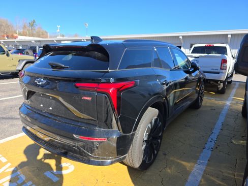 Used 2024 Chevrolet Blazer EV RS image 2