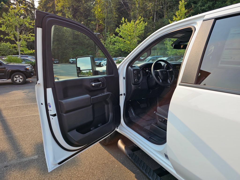 New 2026 Chevrolet Silverado 2500 Custom w/ Custom Value Package AWD/4WD image 20