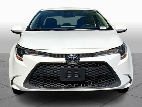 Used 2022 Toyota Corolla LE image 4