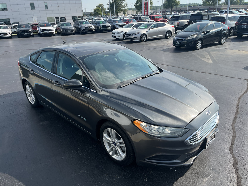 Used 2018 Ford Fusion SE FWD image 7