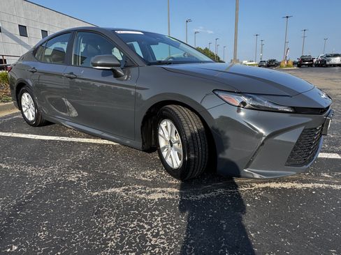Used 2025 Toyota Camry LE FWD image 20