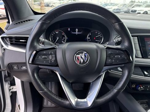 Used 2024 Buick Enclave Premium image 23