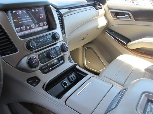 Used 2016 GMC Yukon Denali w/ Open Road Package RWD image 22