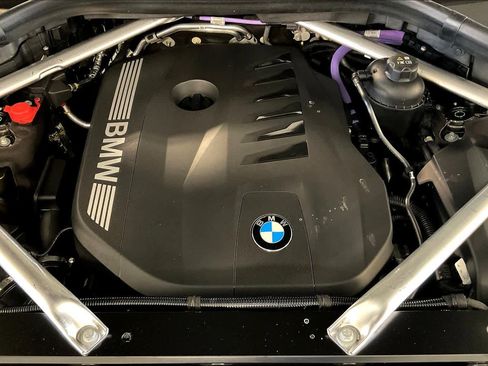 New 2026 BMW X7 xDrive40i w/ M Sport Package image 17