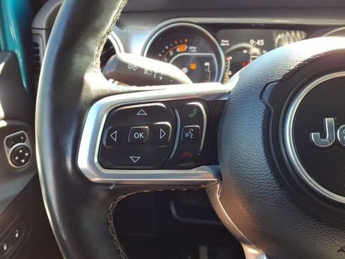 Used 2020 Jeep Wrangler Unlimited Sahara w/ Cold Weather Group AWD/4WD image 25