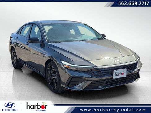 Used 2026 Hyundai Elantra Sport FWD image 1
