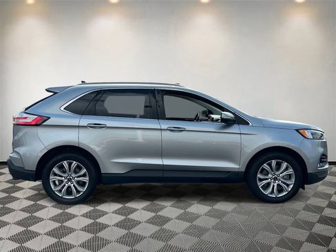 Used 2024 Ford Edge Titanium w/ Equipment Group 301A AWD/4WD image 2