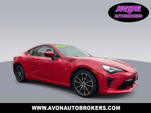 Used 2017 Toyota 86 Auto (Natl) RWD image 1