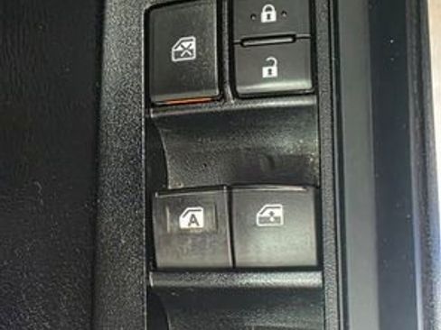 Used 2021 Toyota Tacoma SR image 13