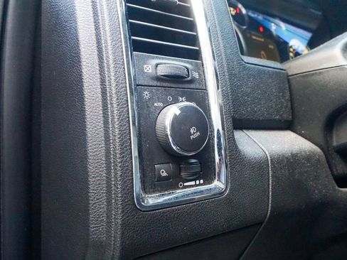 Used 2018 RAM 1500 Laramie w/ Convenience Group image 19