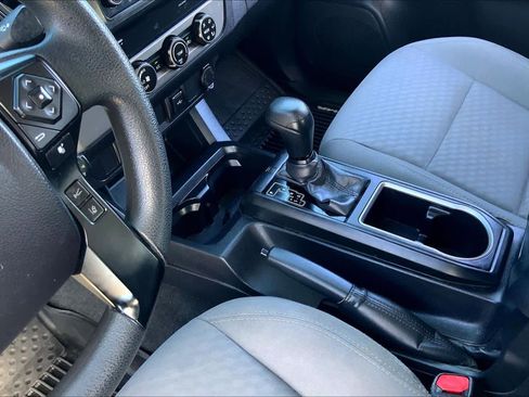 Used 2020 Toyota Tacoma SR w/ SR Convenience Package image 16
