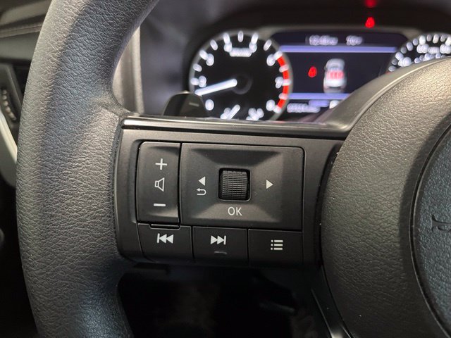 Used 2024 Nissan Rogue S FWD image 22