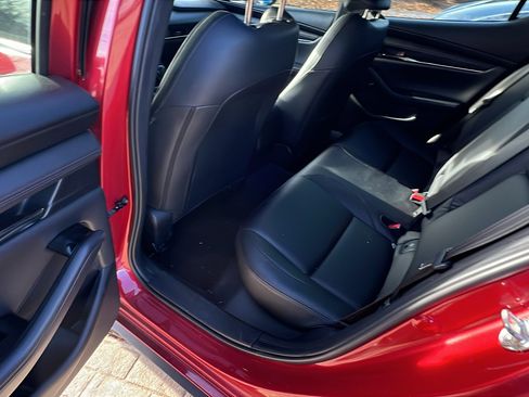 Used 2019 MAZDA MAZDA3 Hatchback w/ Preferred Package image 23