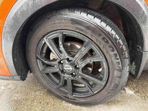 Used 2023 Nissan Kicks SV image 7