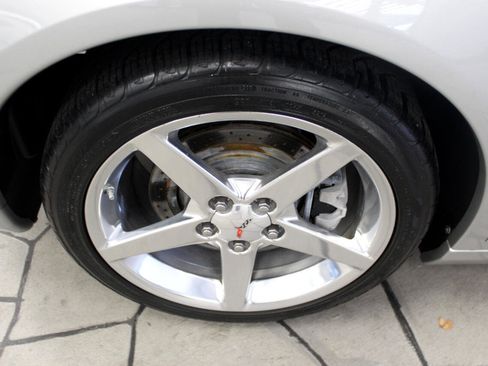 Used 2006 Chevrolet Corvette 2dr Conv w/ Preferred Equipment Group image 21