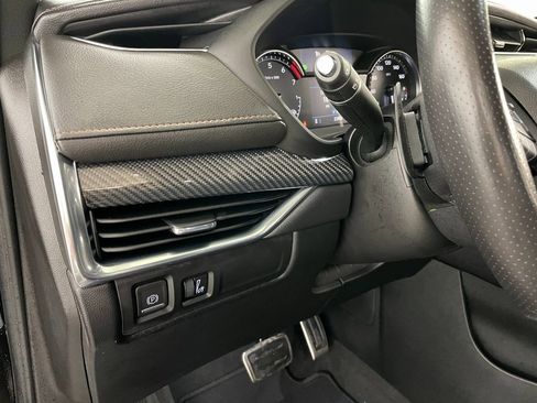 Certified 2023 Cadillac XT4 Sport w/ LPO, Onyx Lite Package image 26