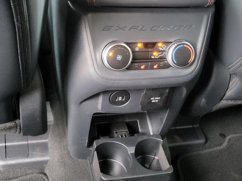 Used 2025 Ford Explorer ST AWD/4WD image 13