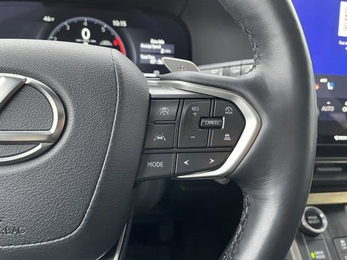 Used 2024 Lexus GX 550 image 16