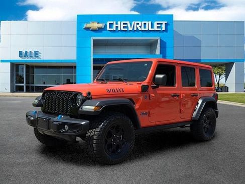 Used 2023 Jeep Wrangler Unlimited w/ Cold Weather Group AWD/4WD image 7