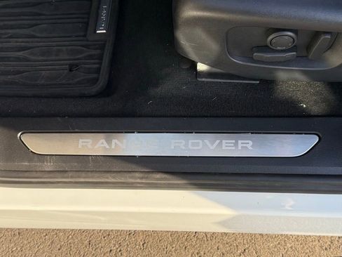 Certified 2026 Land Rover Range Rover Evoque Dynamic SE AWD/4WD image 13