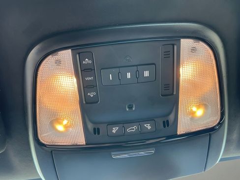 Used 2023 Dodge Durango Citadel image 23