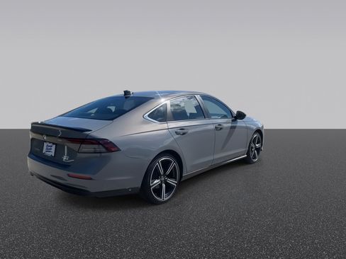 Used 2023 Honda Accord Sport image 9