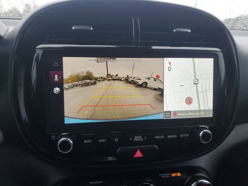 Used 2025 Kia Soul S image 23