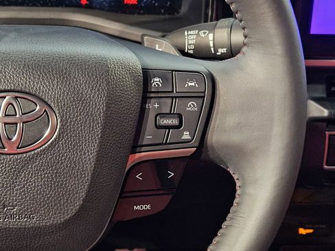 Used 2025 Toyota Camry XSE image 29