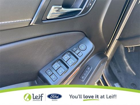 Used 2020 Chevrolet Suburban Premier image 19