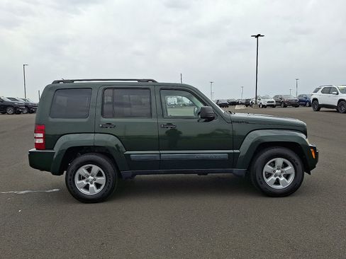 Used 2010 Jeep Liberty Sport w/ Popular Equipment Group image 7