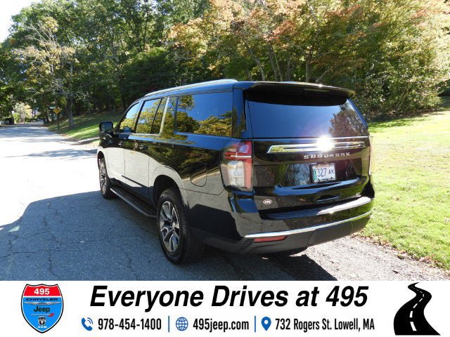 Used 2024 Chevrolet Suburban LT w/ LT Signature Package AWD/4WD image 3