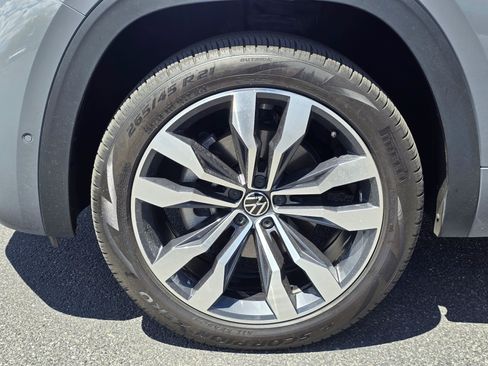 Used 2023 Volkswagen Atlas Cross Sport SEL Premium R-Line AWD/4WD image 8
