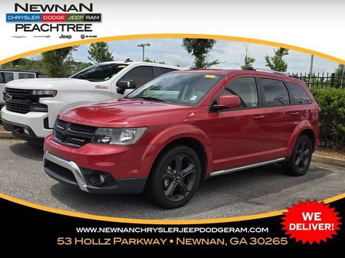 Used 2019 Dodge Journey Crossroad FWD image 1