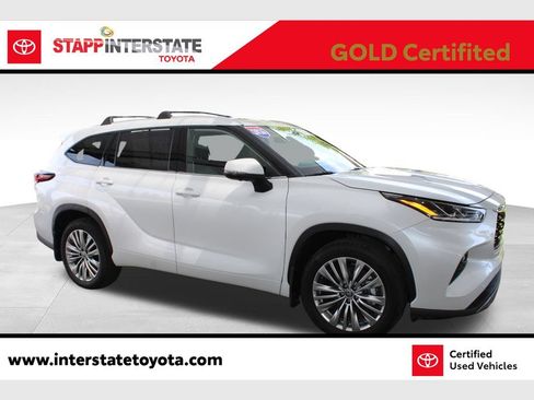 Certified 2026 Toyota Highlander Platinum AWD/4WD image 1