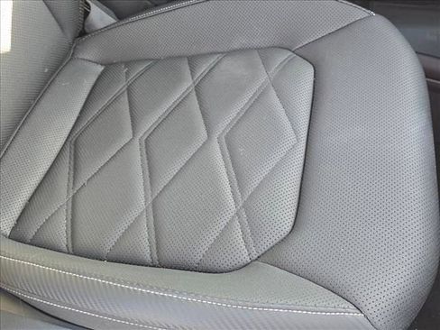 Used 2025 Volkswagen Atlas Cross Sport SE AWD/4WD image 26