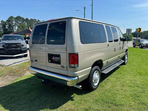 Used 2012 Ford E-350 and Econoline 350 XLT RWD image 3