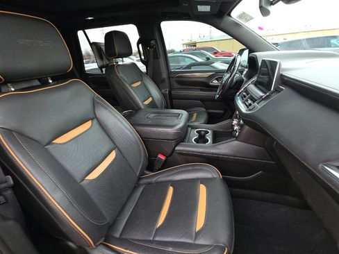 Used 2021 GMC Yukon AT4 w/ AT4 Premium Plus Package image 9