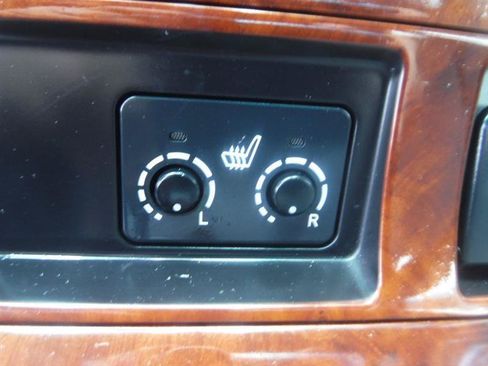 Used 2013 Toyota Highlander Limited FWD image 38