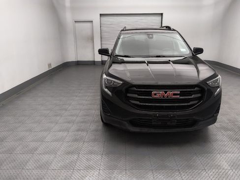 Used 2020 GMC Terrain SLE w/ Elevation Edition FWD image 14