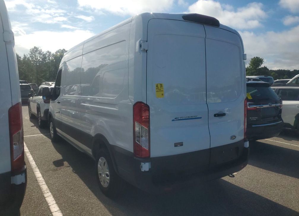Used 2023 Ford E-Transit Medium Roof RWD image 4