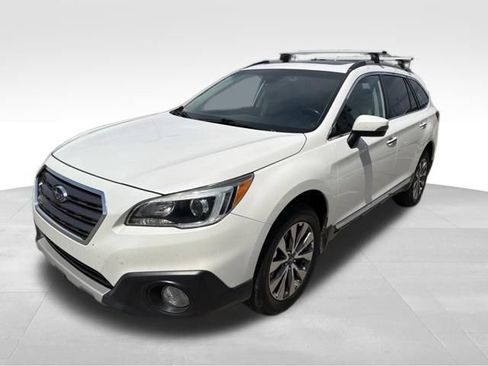 Used 2017 Subaru Outback 3.6R Touring w/ Popular Package #5A AWD/4WD image 7
