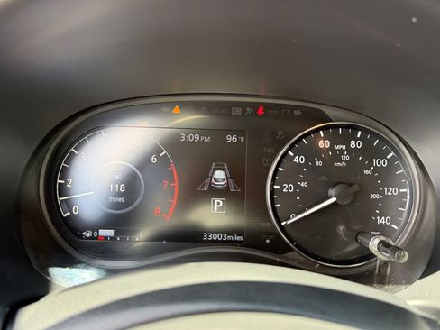 Used 2023 Nissan Kicks SR w/ SR Premium Package FWD image 14
