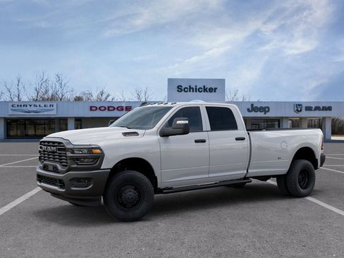 New 2026 RAM 3500 Tradesman AWD/4WD image 2