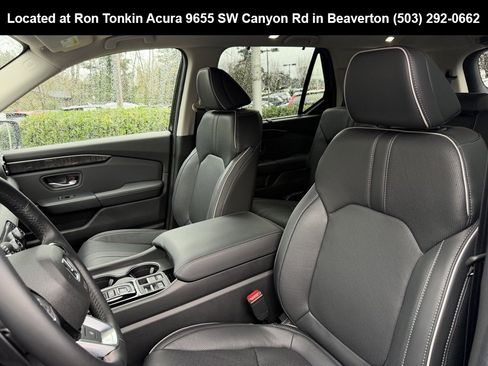 Used 2025 Honda Pilot Elite image 15